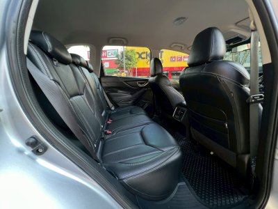 SUBARU FORESTER 2.0 i-L AWD 2020 สีเงิน