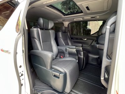 Toyota Alphard 2.5 SC Package (Top สุด) ปี ค.ศ. 2023 แท้