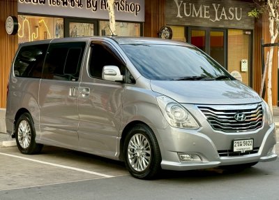 Hyundai Grand Starex Premium 2.5 AT ปี 2015