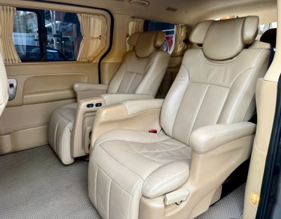 Hyundai Grand Starex Premium 2.5 AT ปี 2015