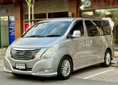 Hyundai Grand Starex Premium 2.5 AT ปี 2015