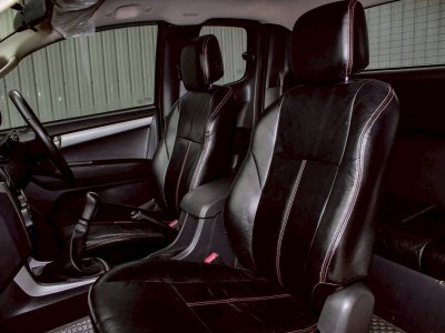 ISUZU DMAX Hi - Lander Cab 2.5 VGS Z ปี 2013