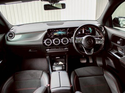 BENZ GLA200 AMG DYNAMIC ปี 2021 โฉม W247 ปี21-ปัจจุบัน