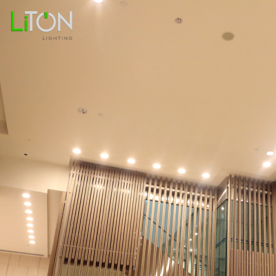 LED Downlight Panel มีขอบ สีดำ รุ่น DLUX หน้ากลม Daylight (แสงขาว) และ Warmwhite (แสงส้ม)