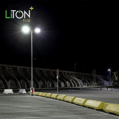 ชุดโคมถนนโซล่า LED SMD รุ่น THUNDER พร้อมขาจับโคม 200และ400วัตต์ สีดำ แสงขาว (DAYLIGHT)