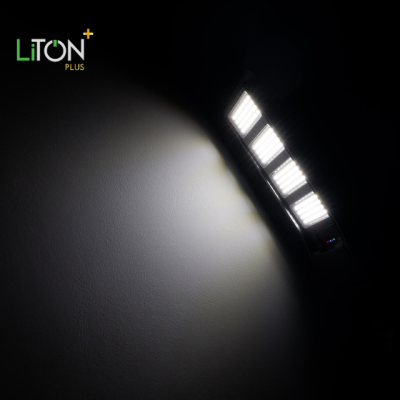 ชุดโคมถนนโซล่า LED SMD รุ่น THUNDER พร้อมขาจับโคม 200และ400วัตต์ สีดำ แสงขาว (DAYLIGHT)