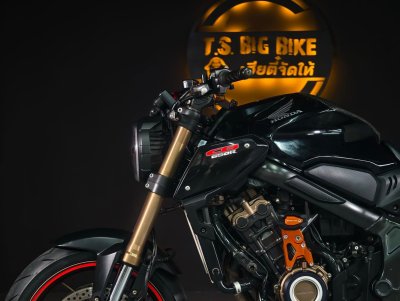 HONDA CB650R