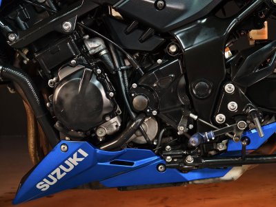 SUZUKI GSX-S750