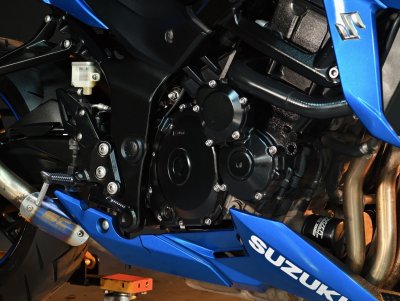 SUZUKI GSX-S750