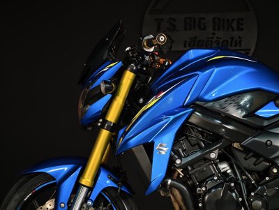 SUZUKI GSX-S750