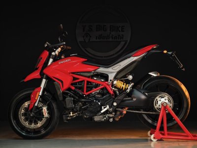 DUCATI HYPERMOTARD 939