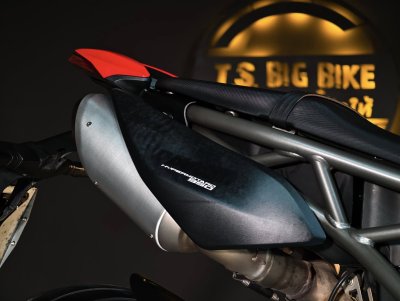 DUCATI HYPERMOTARD 950
