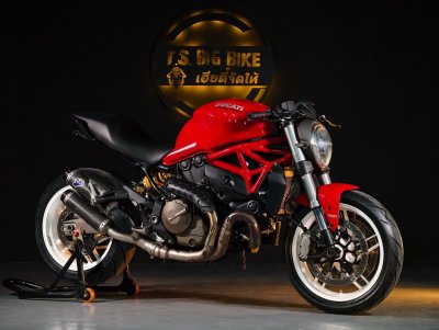 DUCATI MONSTER 821