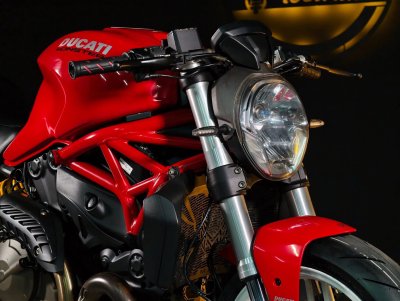 DUCATI MONSTER 821