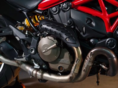 DUCATI MONSTER 821