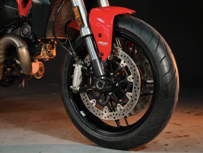 DUCATI MONSTER 821