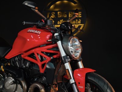 DUCATI MONSTER 821