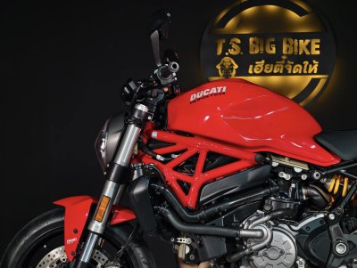 DUCATI MONSTER 821