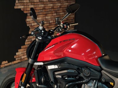 DUCATI MONSTER 937