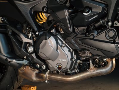DUCATI MONSTER 937