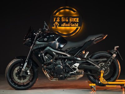 YAMAHA MT-09
