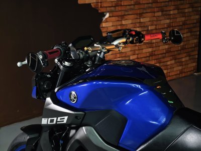 YAMAHA MT-09