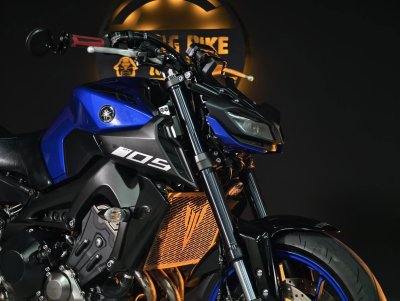 YAMAHA MT-09