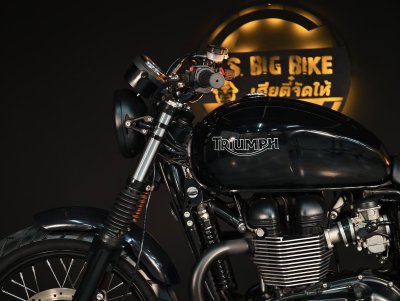 TRIUMPH BONNEVILLE NEW CHURCH