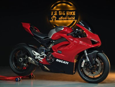 DUCATI PANIGALE V4