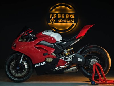 DUCATI PANIGALE V4