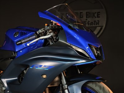 YAMAHA R7