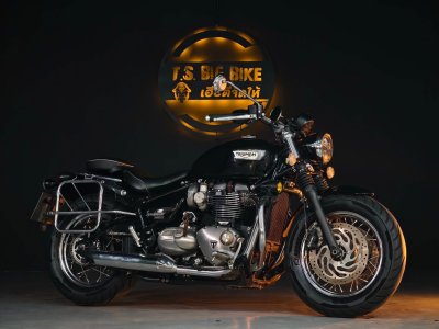 TRIUMPH BONNEVILLE SPEEDMASTER