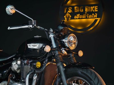 TRIUMPH BONNEVILLE SPEEDMASTER