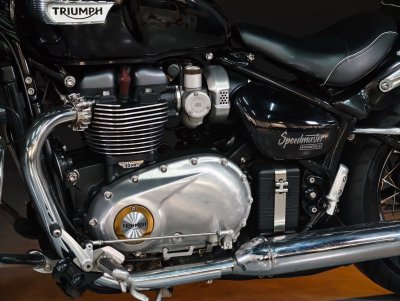 TRIUMPH BONNEVILLE SPEEDMASTER