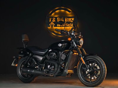 HARLEY DAVIDSON STREET 750