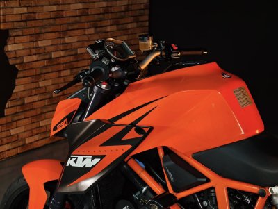 KTM 1290 SUPER DUKE R