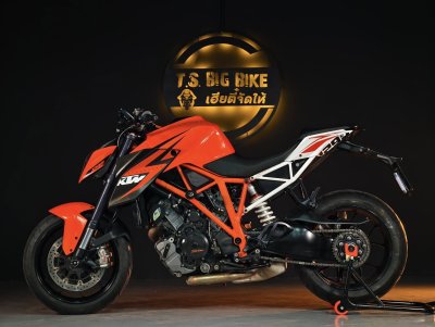 KTM 1290 SUPER DUKE R