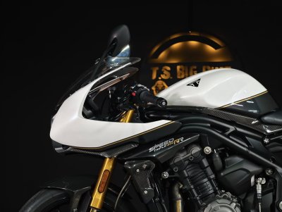 TRIUMPH SPEED TRIPLE 1200
