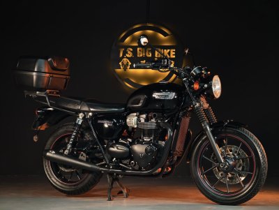 TRIUMPH BONNEVILLE T100 BLACK