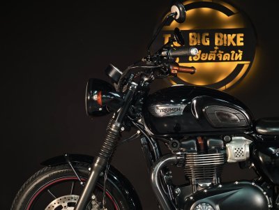 TRIUMPH BONNEVILLE T100 BLACK