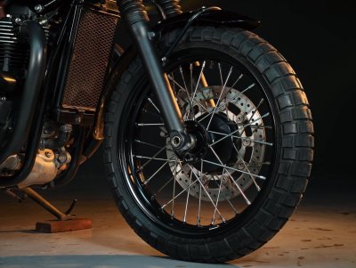 TRIUMPH BONNEVILLE T100 BLACK