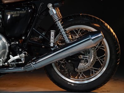 TRIUMPH THRUXTON 900