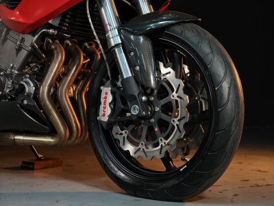 BENELLI TNT 1130 R