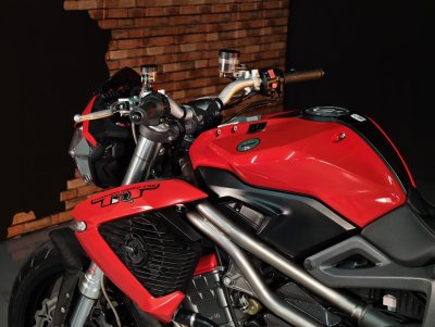BENELLI TNT 1130 R