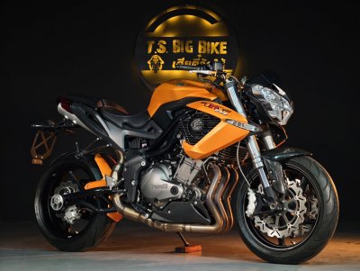 BENELLI TNT 899