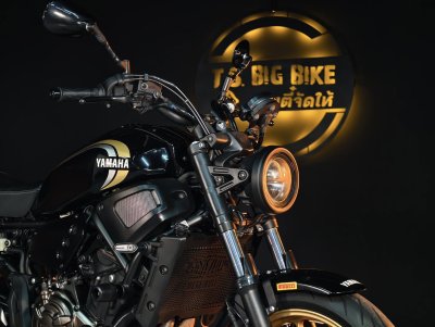 YAMAHA XSR700