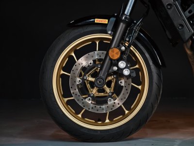 YAMAHA XSR700