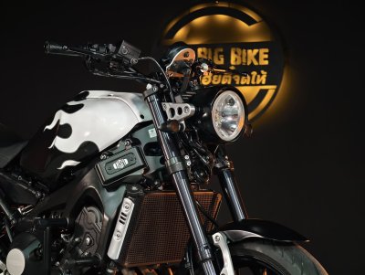 YAMAHA XSR900
