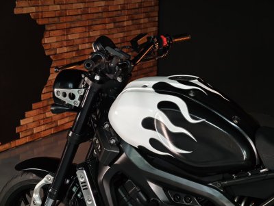 YAMAHA XSR900