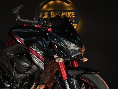KAWASAKI Z800